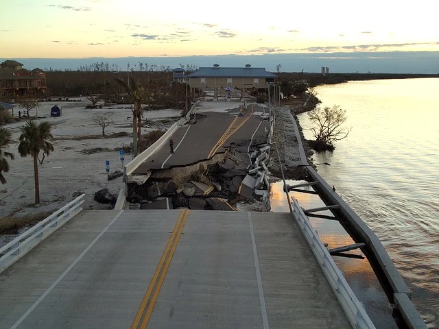 Hurricane damage to Fort Myers roads